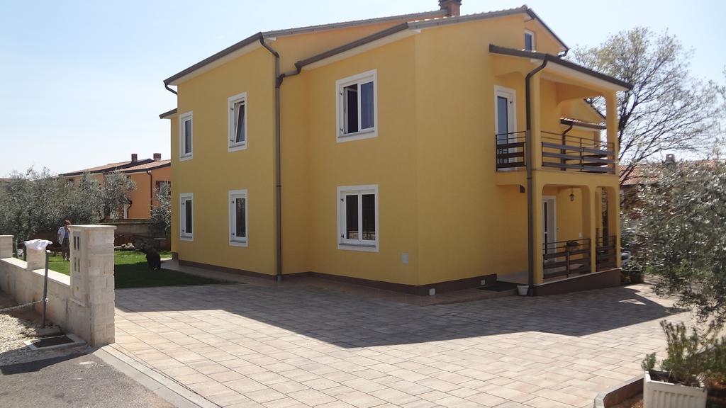 Apartments Jadranka Sain Novigrad  Exterior photo